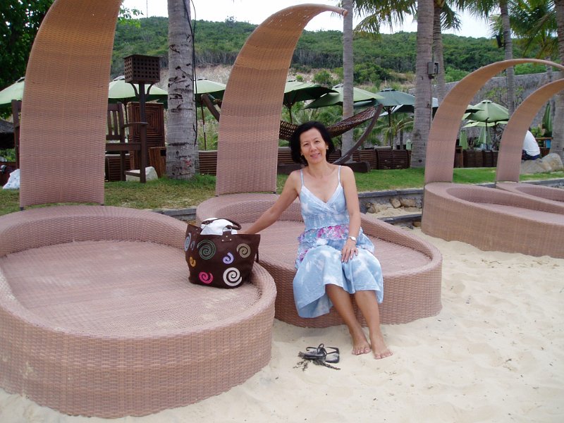 Cool beach furniture1
